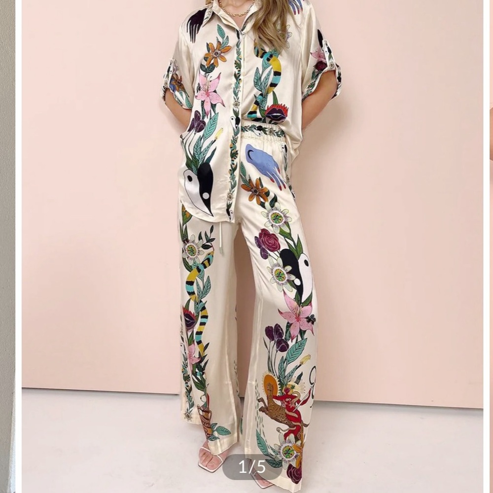 Silk Outfit with Flower Pattern